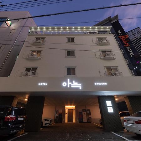 Aank Hotel Daejeon Yongjeon 1St Экстерьер фото