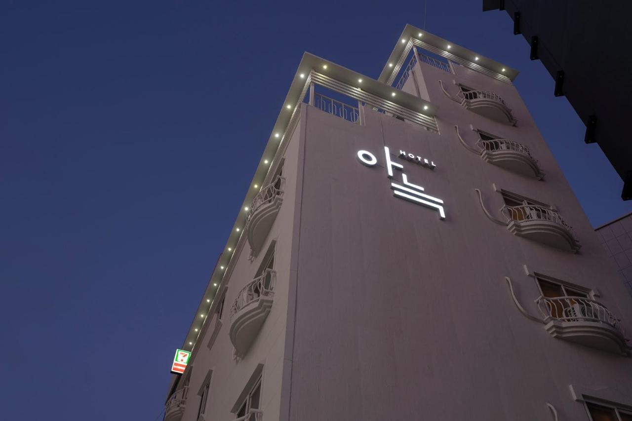 Aank Hotel Daejeon Yongjeon 1St Экстерьер фото