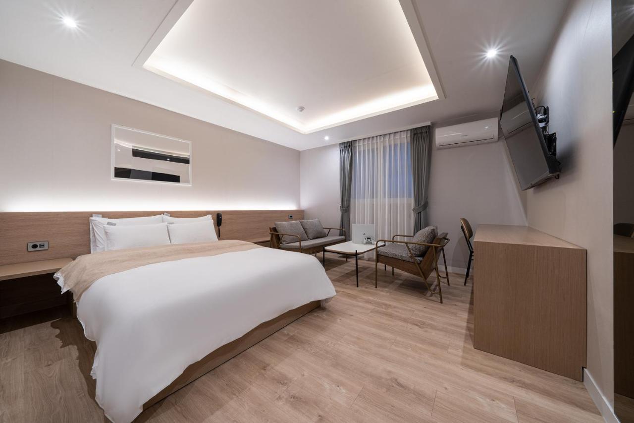 Aank Hotel Daejeon Yongjeon 1St Экстерьер фото