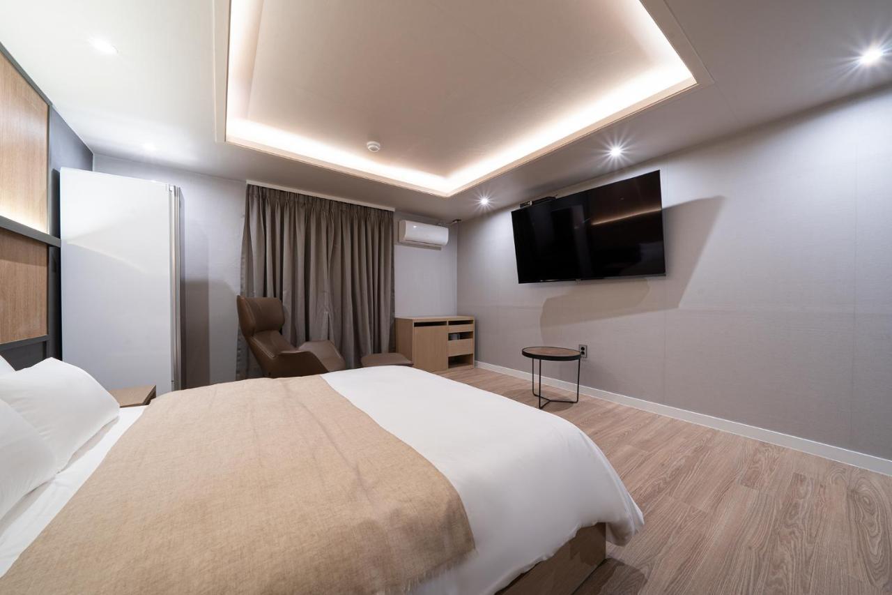 Aank Hotel Daejeon Yongjeon 1St Экстерьер фото