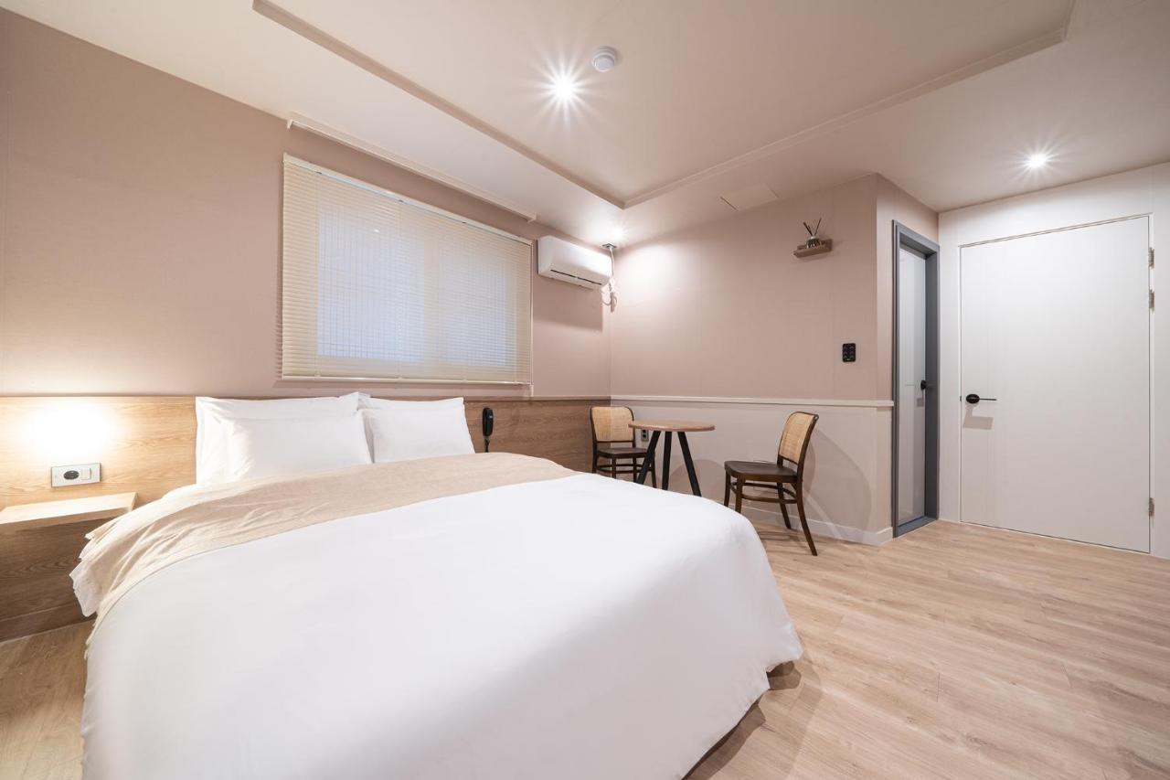 Aank Hotel Daejeon Yongjeon 1St Экстерьер фото