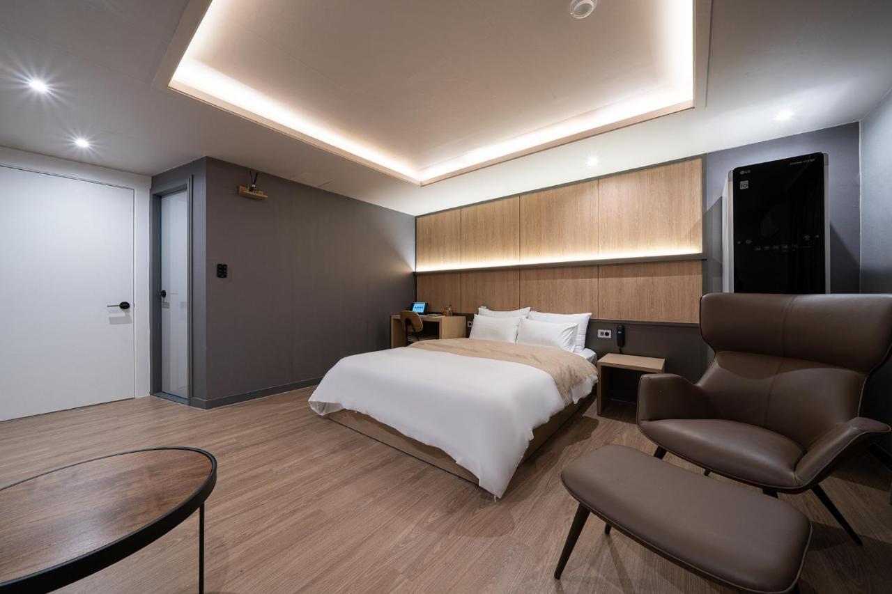 Aank Hotel Daejeon Yongjeon 1St Экстерьер фото